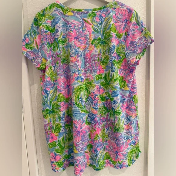 Lilly Pulitzer Etta V- Neck short sleeve shirt - Picture 3 of 7